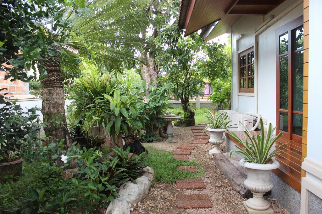 Tree Home Plus Nakhon Si Thammarat Exterior foto